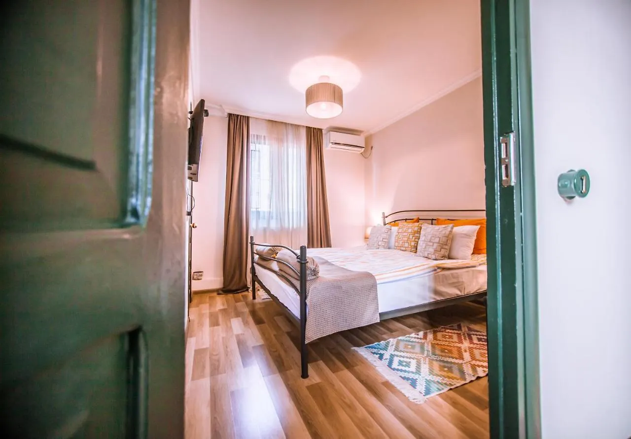 Home 12 Tbilisi Guest house